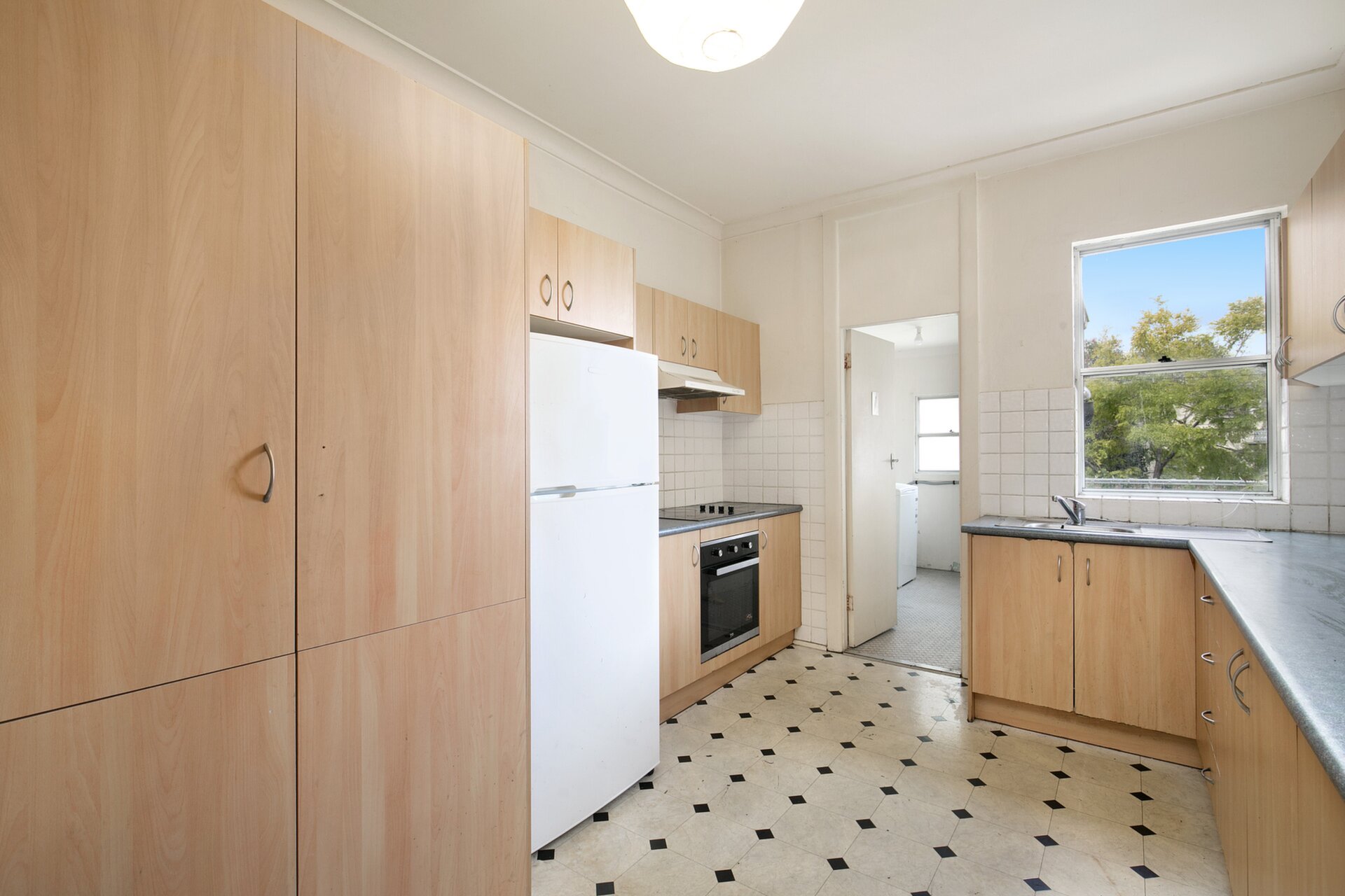 47 Wigram Road, Glebe - Thumbnail 2