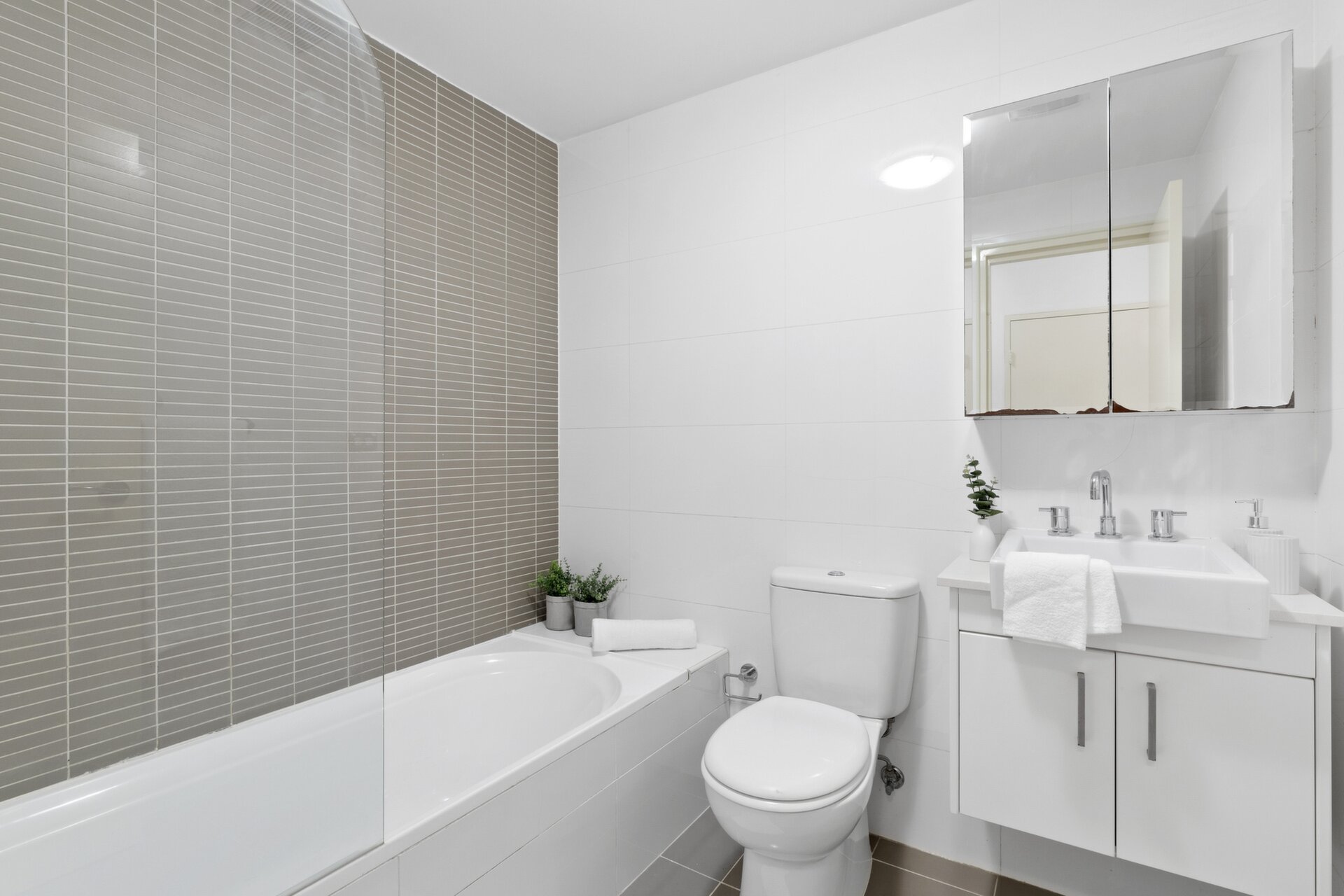 4/23 Lambert Street, Camperdown - Thumbnail 7
