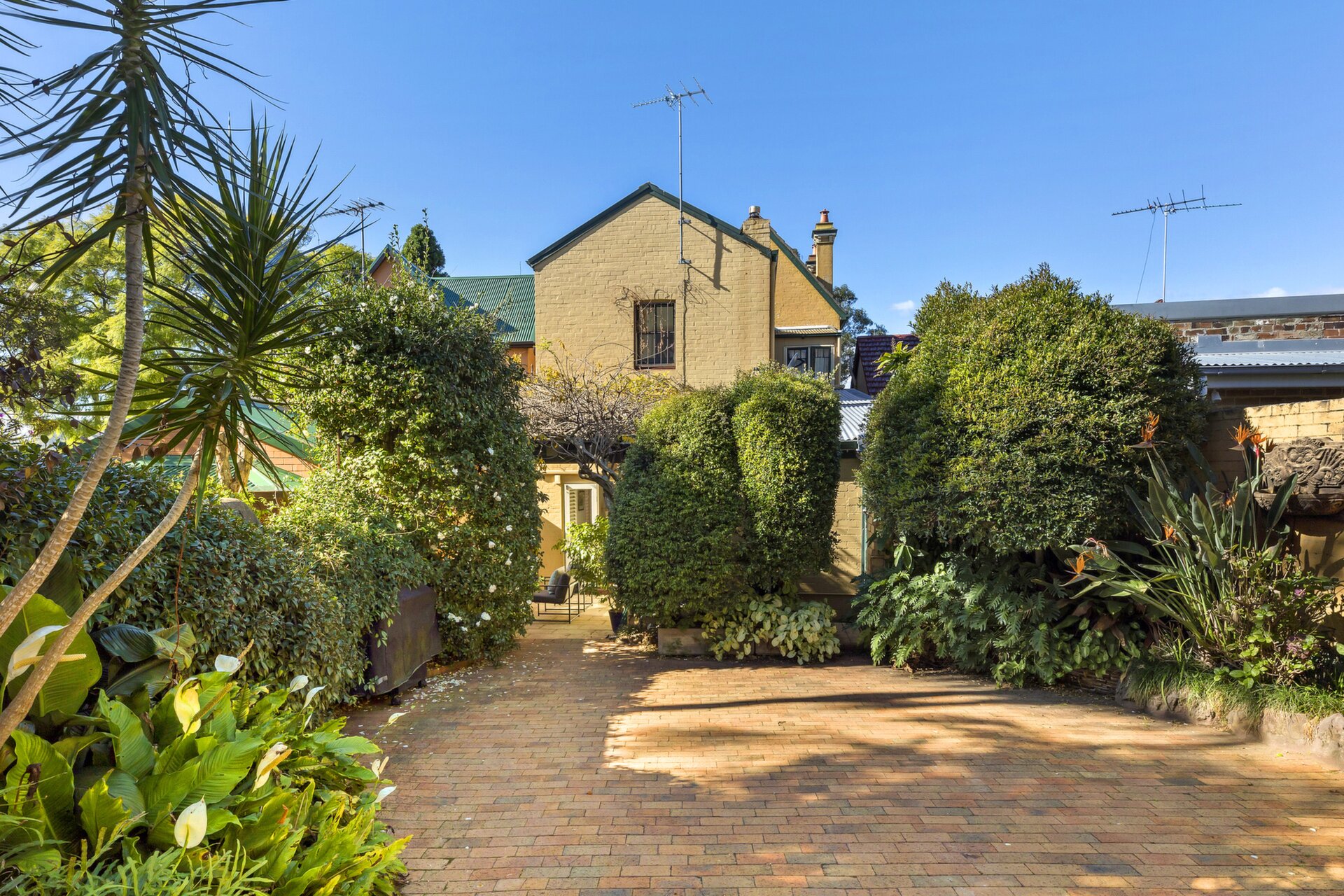 4 Railway Street, Petersham - Thumbnail 2