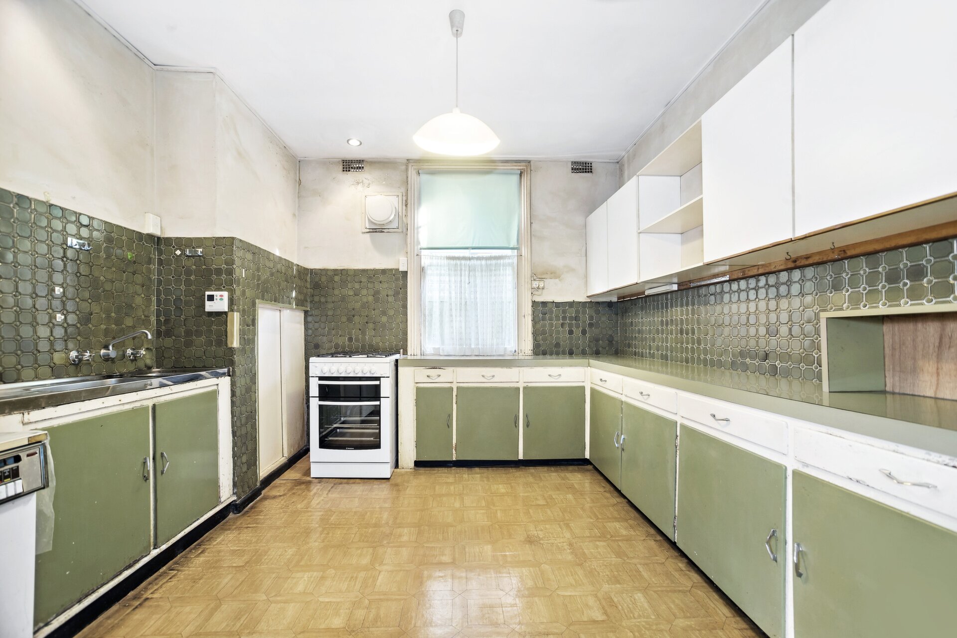9 Oak Street, Ashfield - Thumbnail 3