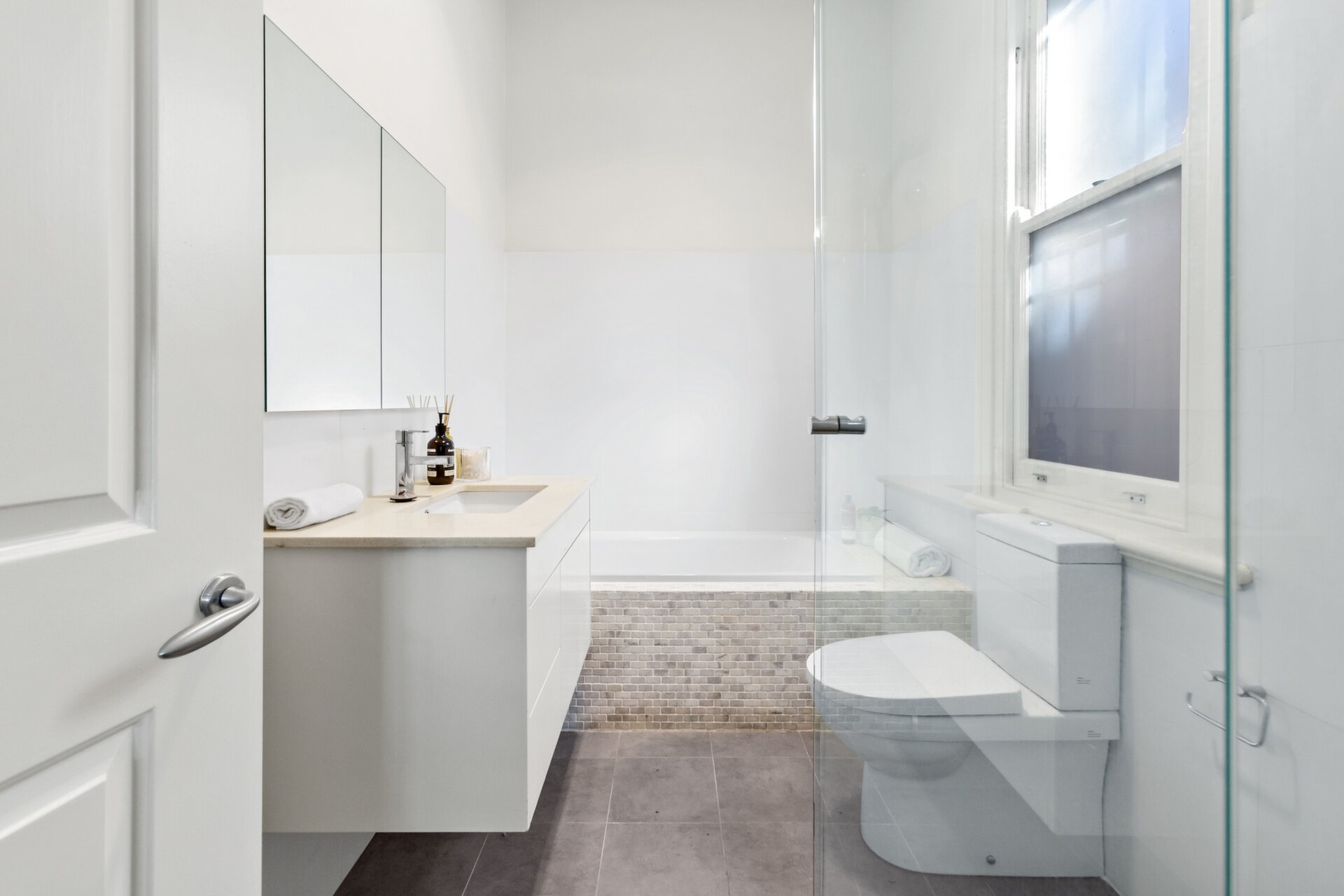 23 Bayview Crescent, Annandale - Thumbnail 7