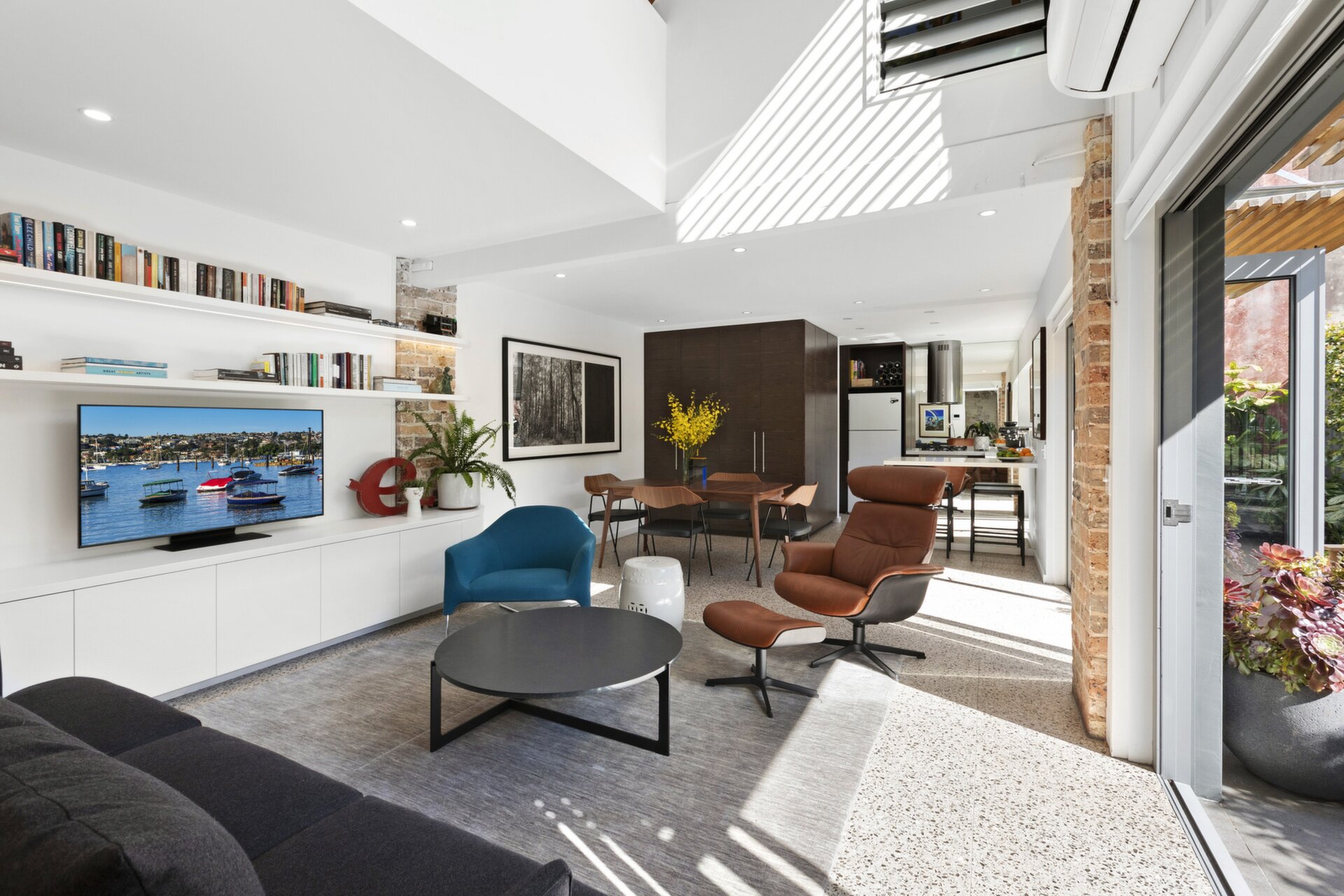 58 Derwent Lane, Glebe - Thumbnail 2