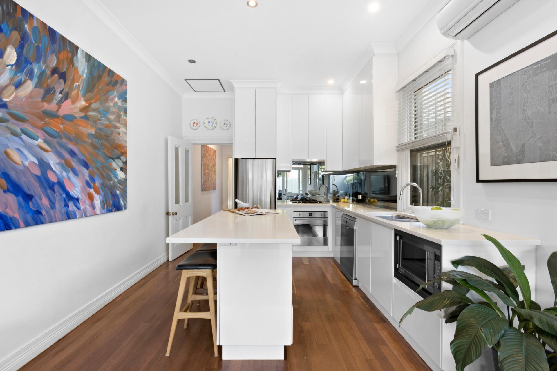 61 Taylor Street, Annandale - Thumbnail 2