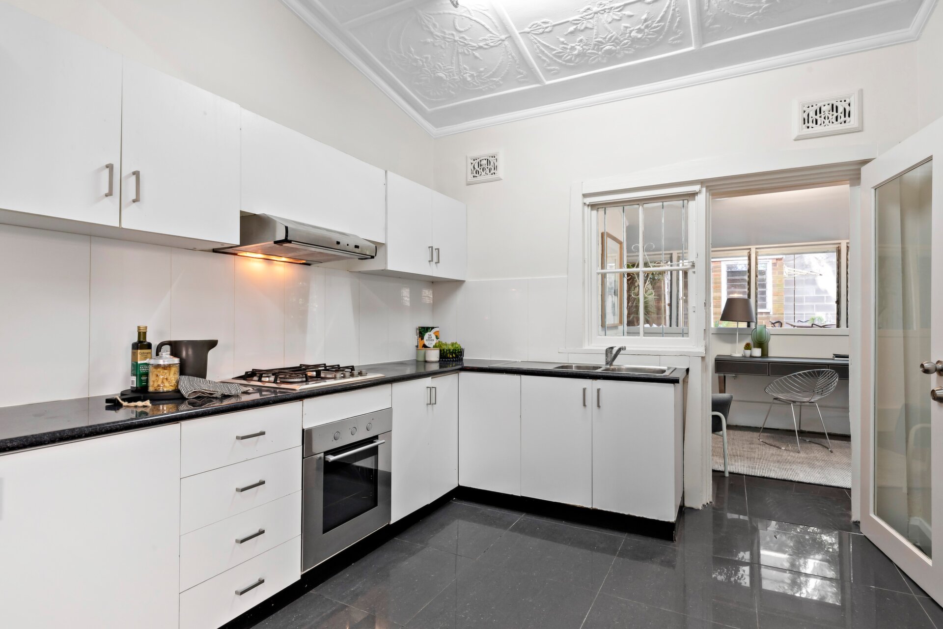 110 Mallett Street, Camperdown - Thumbnail 3