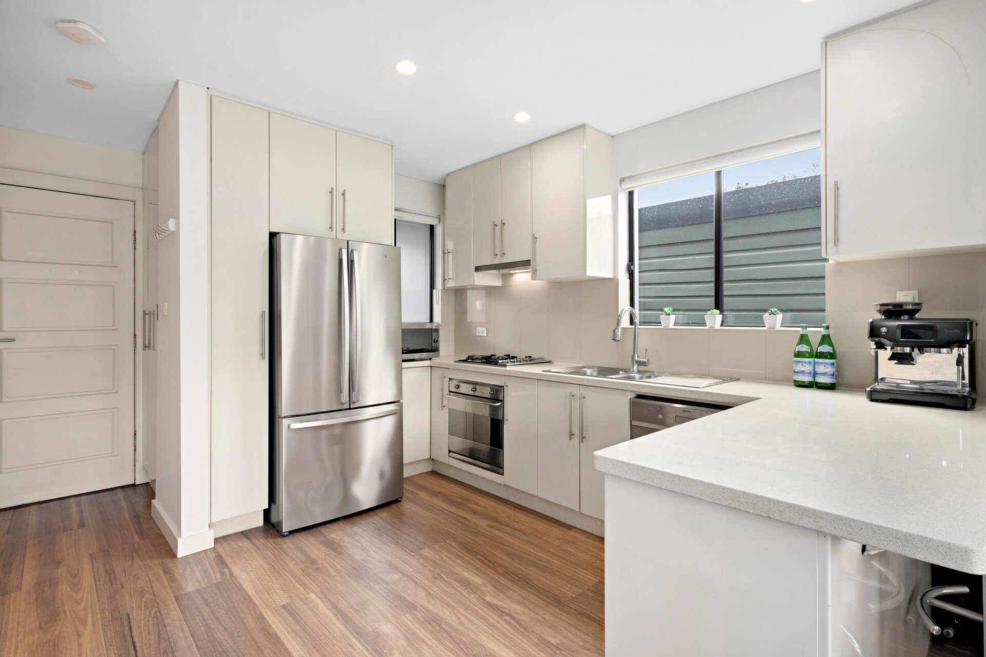 28A Susan Lane, Annandale - Thumbnail 6