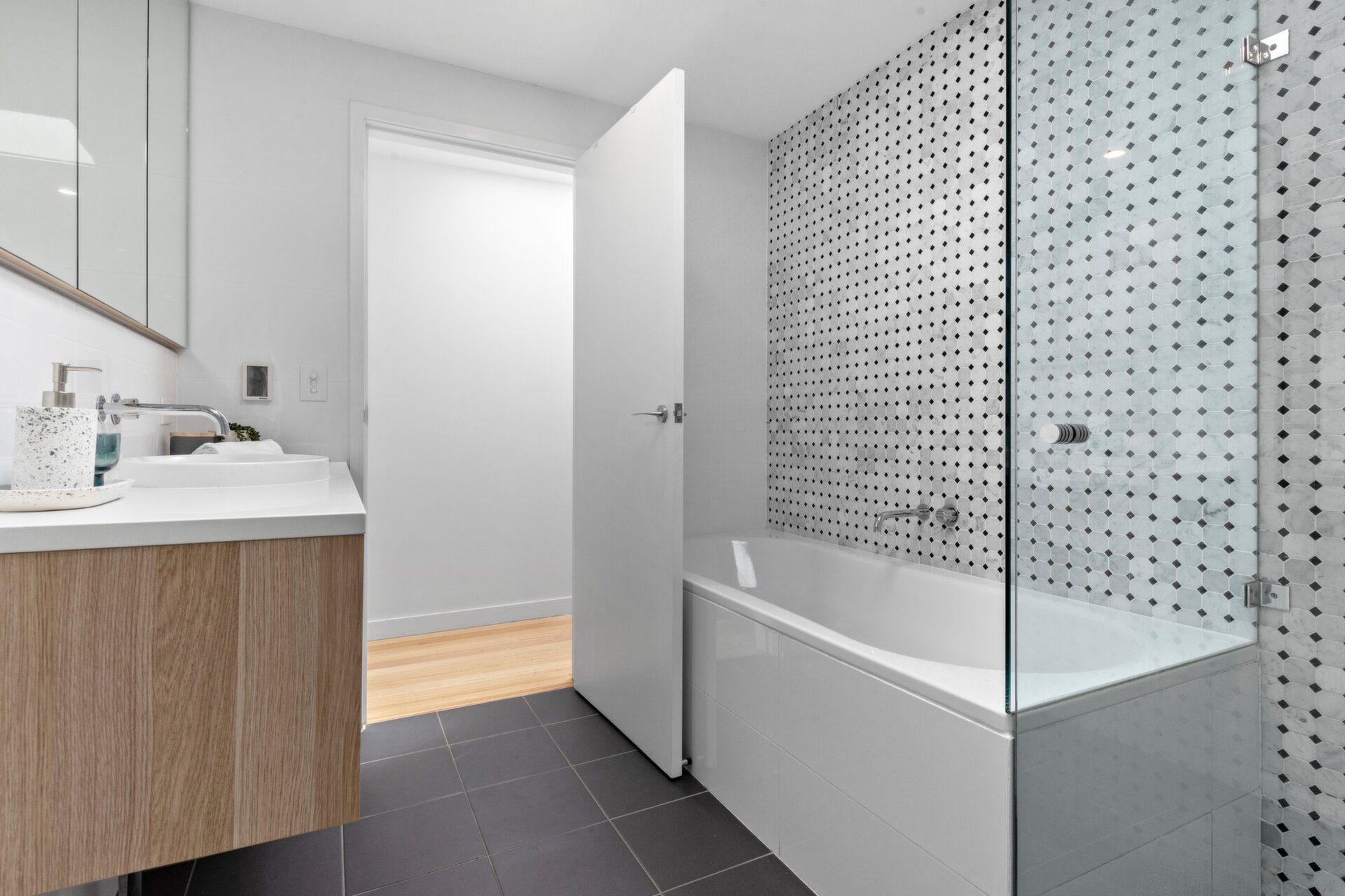 111 Albion Street, Annandale - Thumbnail 8