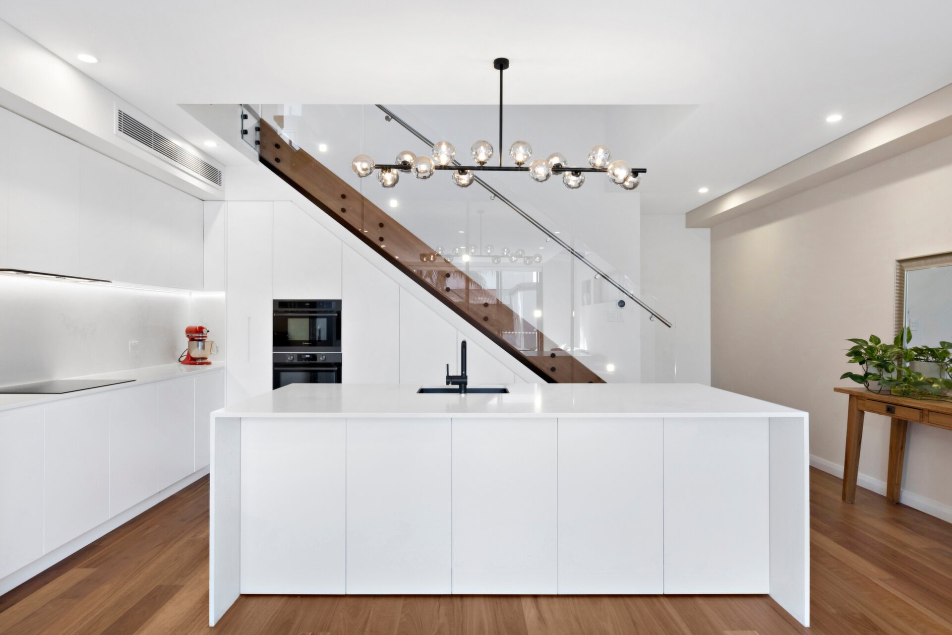 220 Annandale Street, Annandale - Thumbnail 4