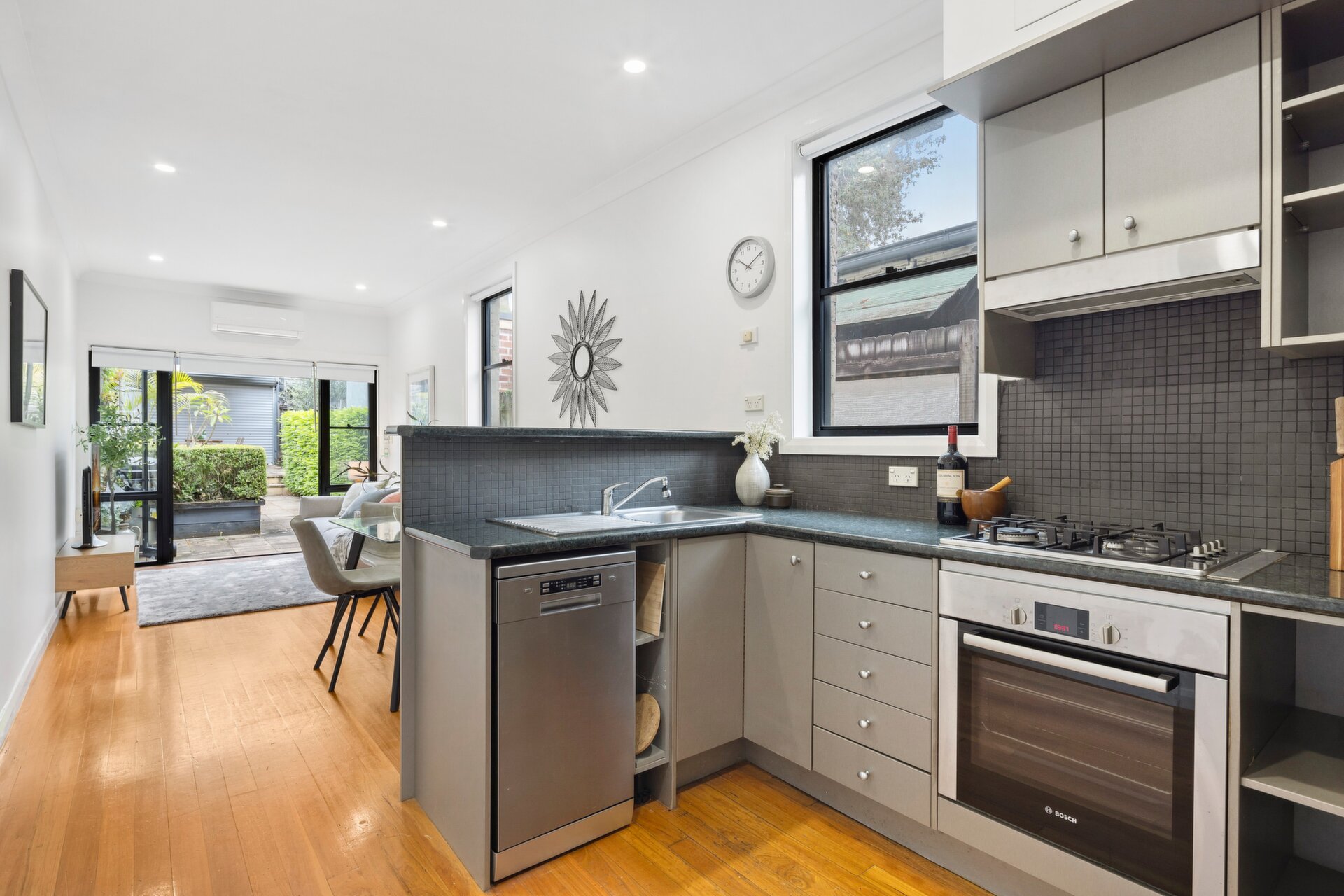 201 Young Street, Annandale - Thumbnail 5